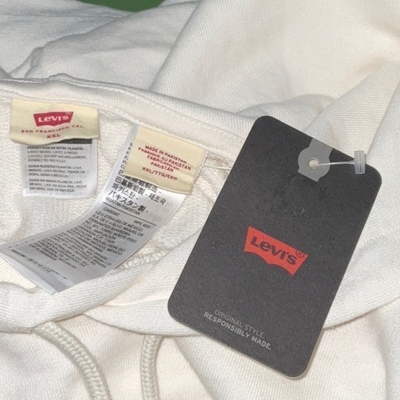 Levi's Women's Graphic Cropped Cotton Blend Laundry Day Hoodie XXL CREAM NWT - Picture 5 of 13